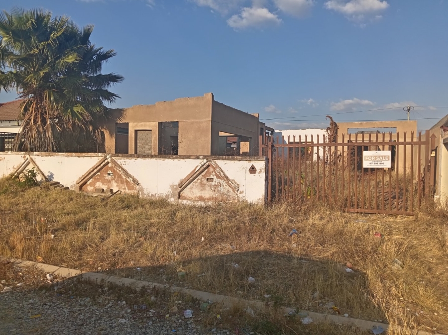  Bedroom Property for Sale in Mabopane Unit U North West